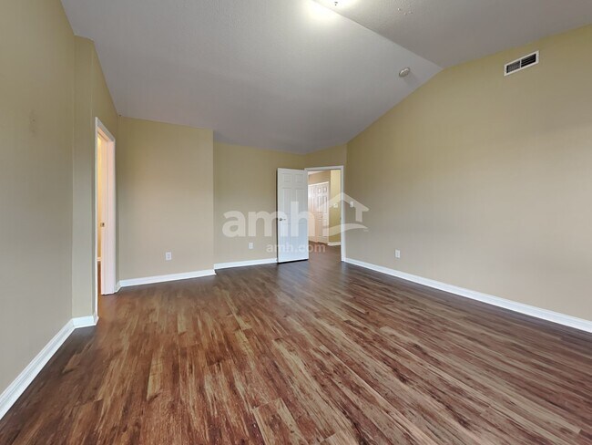 Building Photo - 4704 Ashfield Dr