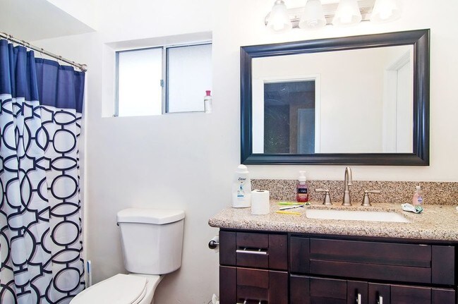 Building Photo - 1143 Granger St