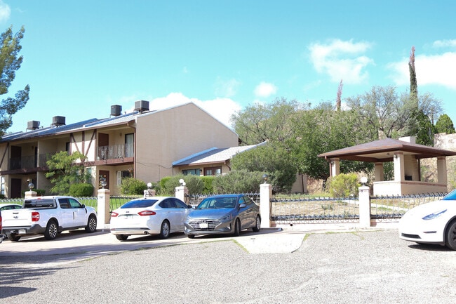Building Photo - 797 W Mesa Verde Dr