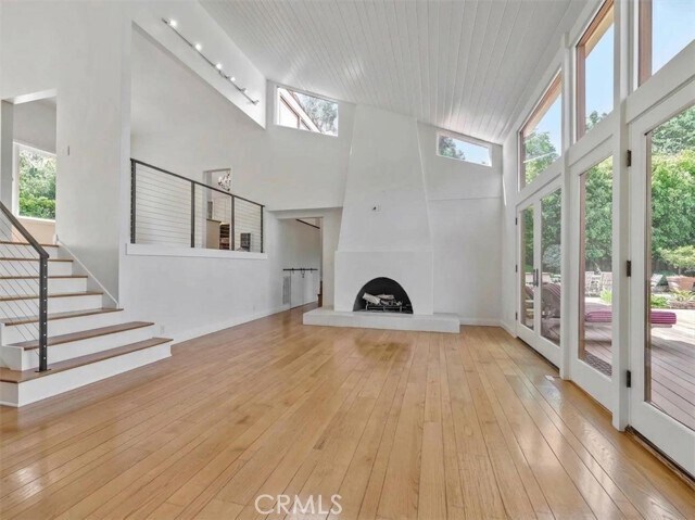 Building Photo - 3635 Serra Rd