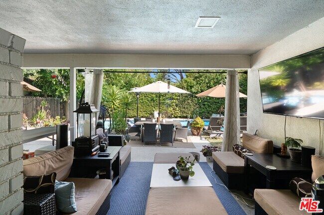 Building Photo - 12237 Hesby St