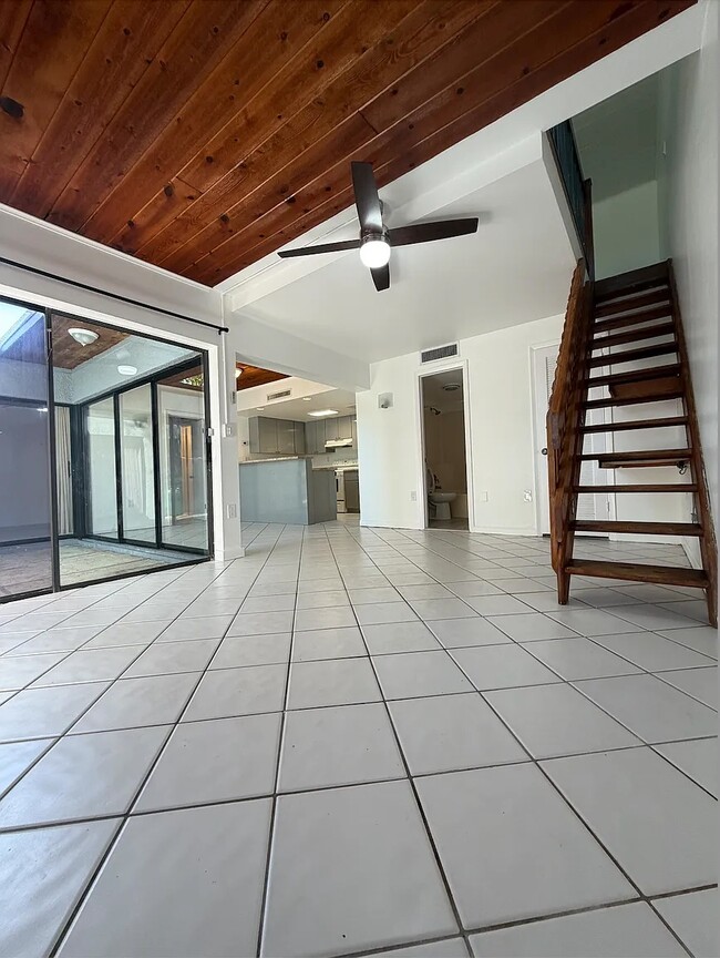 Building Photo - 6432 Sawmill Ln