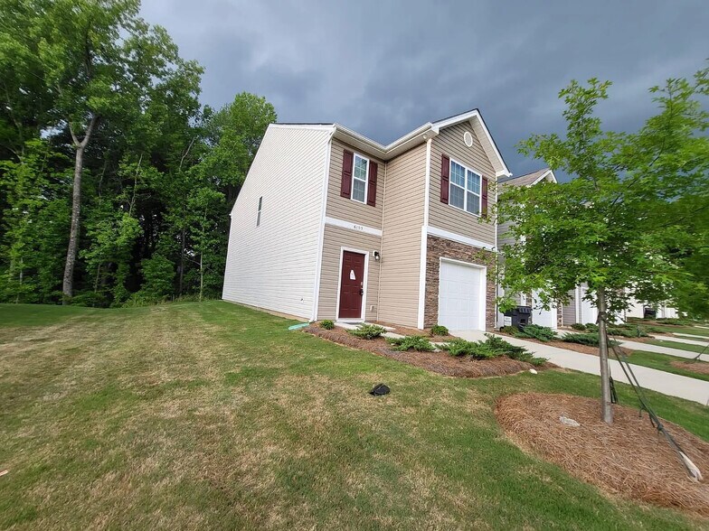 Building Photo - Room in Townhome on Guildford Hill Ln