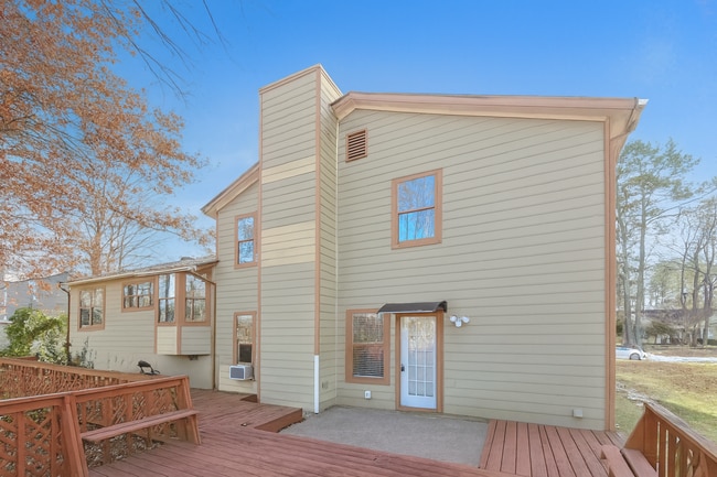 Building Photo - Brandl Dr. SW - ADU