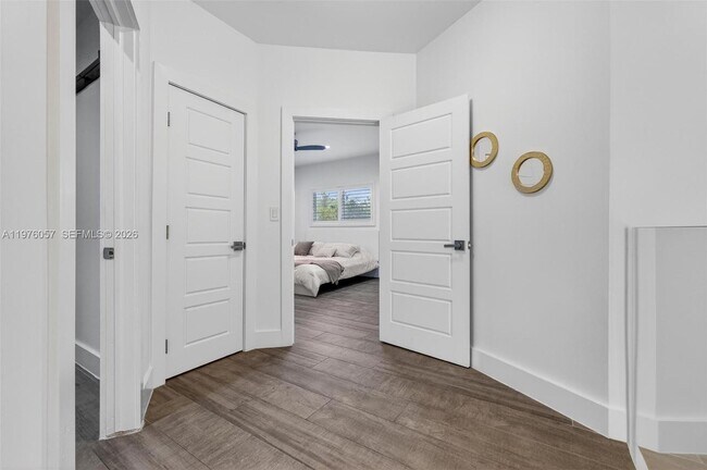 Building Photo - 3231 Salzedo St