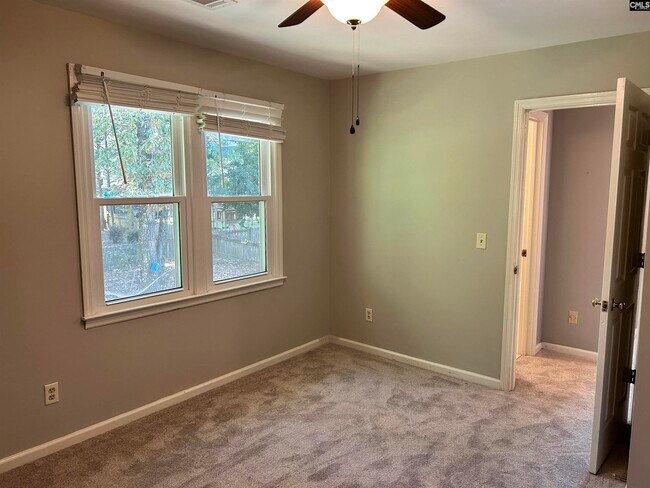 Building Photo - 305 Dean Hall Ln