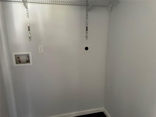 Building Photo - 512 W Dixie Ave