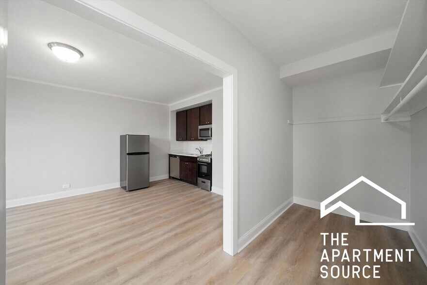 Building Photo - 2779 N Milwaukee Ave