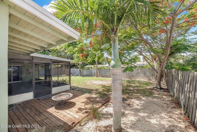 Building Photo - 250 Carib Dr