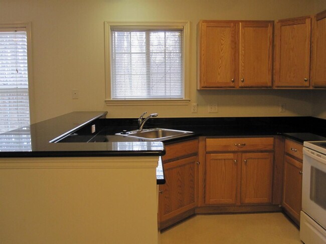 Building Photo - 3055 Barclay Wy