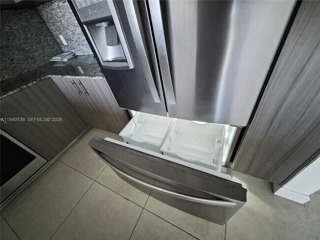 Building Photo - 5350 NW 84th Ave