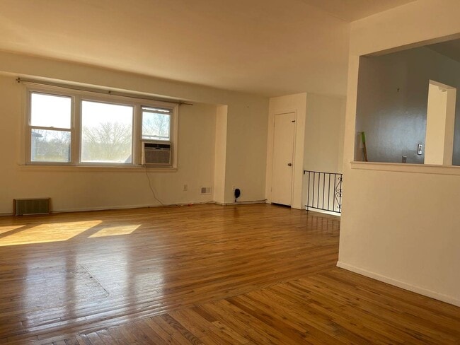 Building Photo - 37 Cedarwood Ct