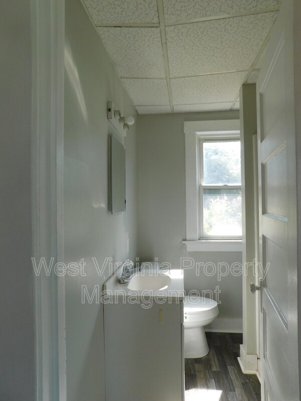 Building Photo - 1 F St