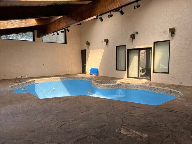 Building Photo - 108 Timberlake Ct