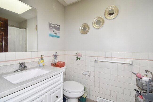 Building Photo - 67 Basil Rd