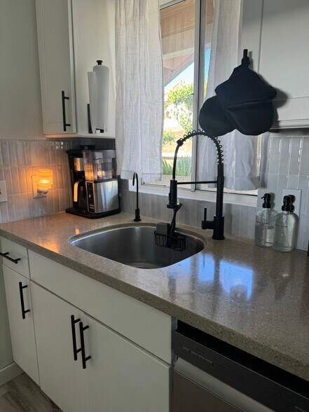 Building Photo - 92-1200-1200 Palahia St