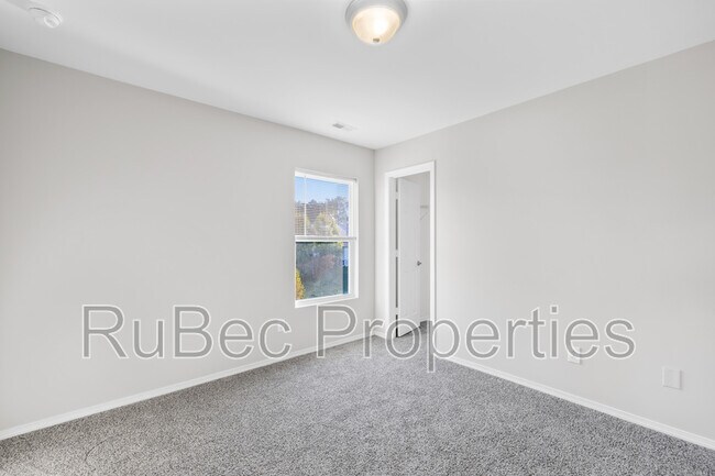 Building Photo - 9115 Old Ash Ct