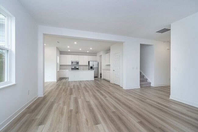 Building Photo - Brand New 5 Bedroom 3 Full Bath in Booming Westfield!