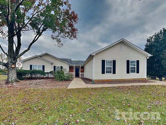 Building Photo - 2725 Archer Way