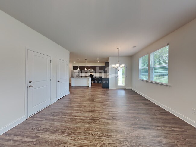 Building Photo - 405 Levon Ct