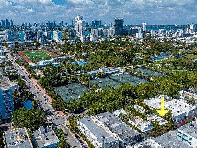 Building Photo - 1127 Meridian Ave