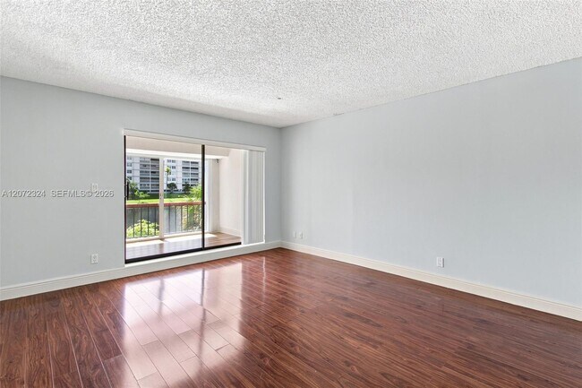 Building Photo - 6511 Racquet Club Dr