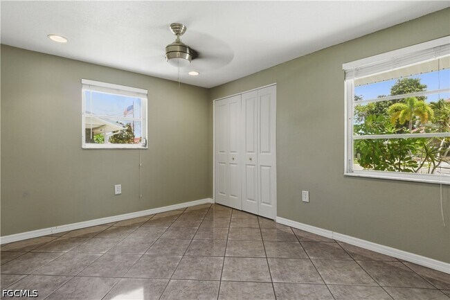 Building Photo - 4425 N Canal Cir