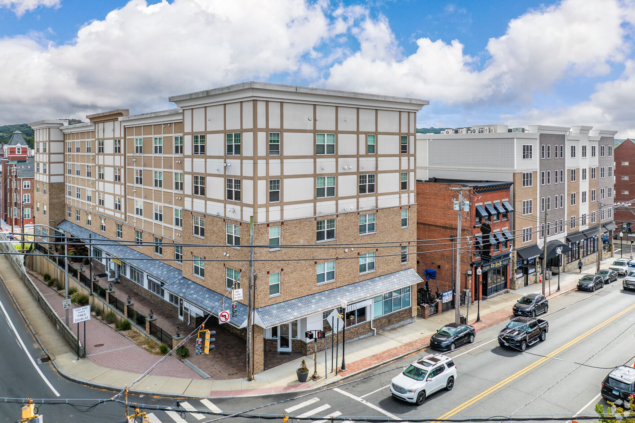 Alternate Exterior View - Bridge Street Commons