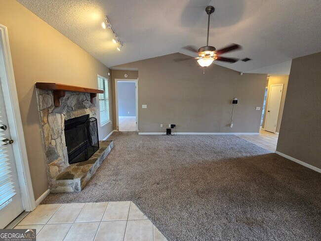 Building Photo - 127 Summerfield Dr