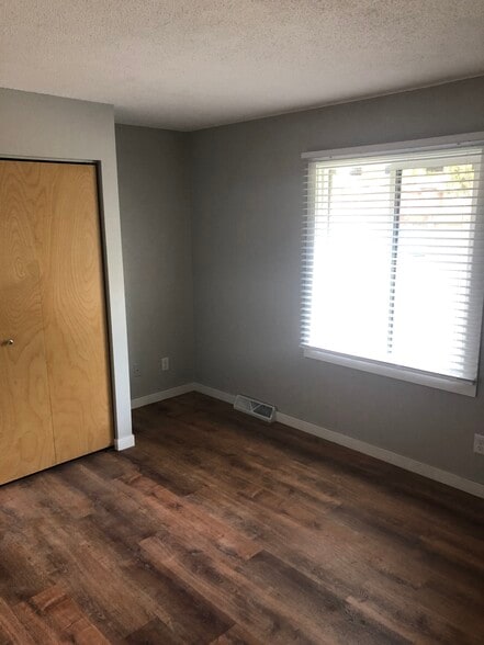 Bedroom 3 - 1516 S Timber Ridge