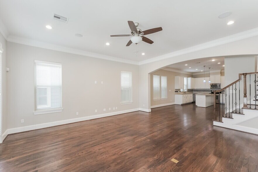Building Photo - 8724 Kempwood Dr