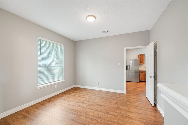 Building Photo - 209 McVoy Dr