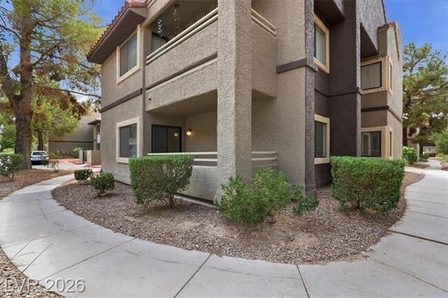 Building Photo - 5042 S Rainbow Blvd