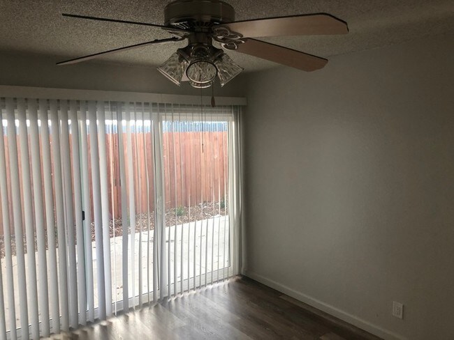 Building Photo - 5920 Stanley Ave