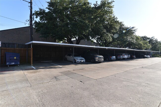 Building Photo - 9809 Richmond Ave