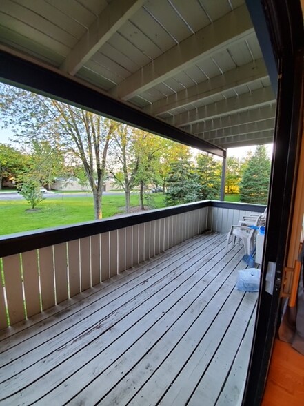 Building Photo - 1806 Hemlock Pl