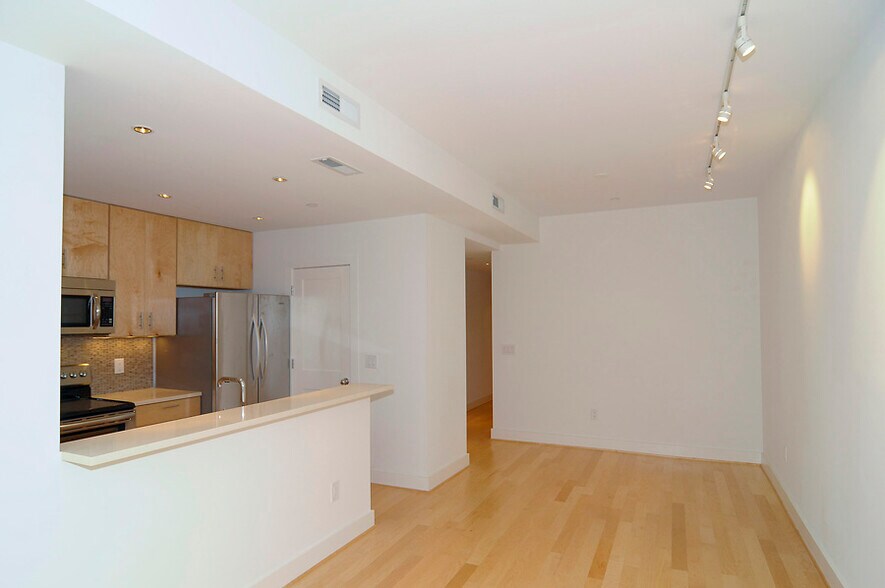 Building Photo - 1503 11th St NW