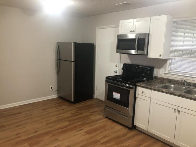 Building Photo - 1107 Dayton St, Unit H