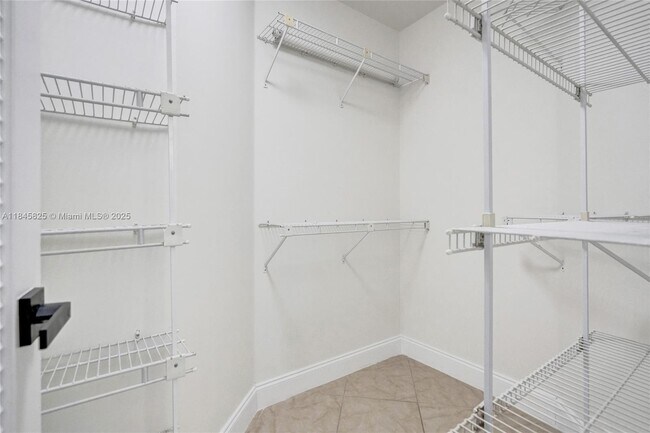 Building Photo - 5421 Hawkes Bluff Ave