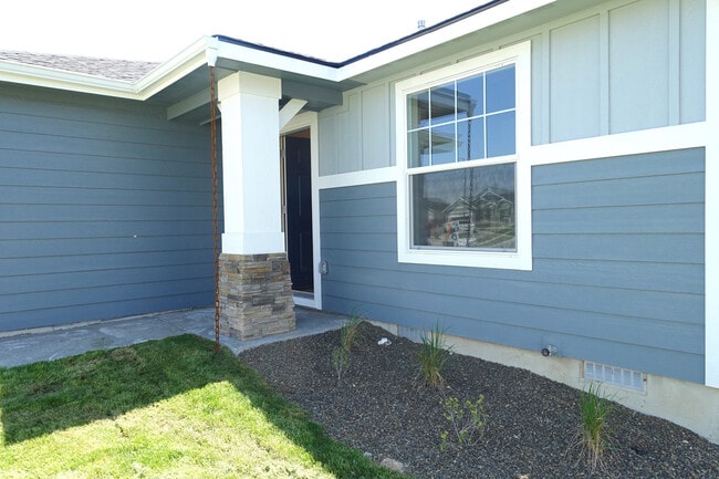 Building Photo - New 3-Bedroom Home in Kuna!