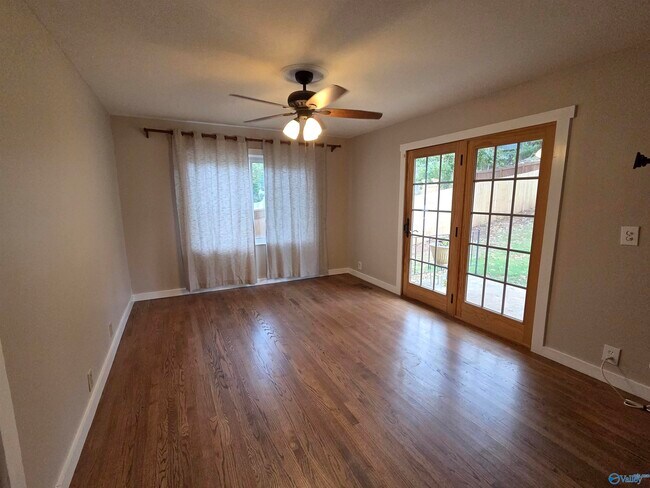 Building Photo - 907 Fagan Springs Dr SE