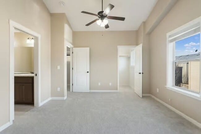 Building Photo - Beautiful Luxury Home. Great Location.