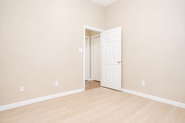 Building Photo - 22422 Cascade Springs Dr