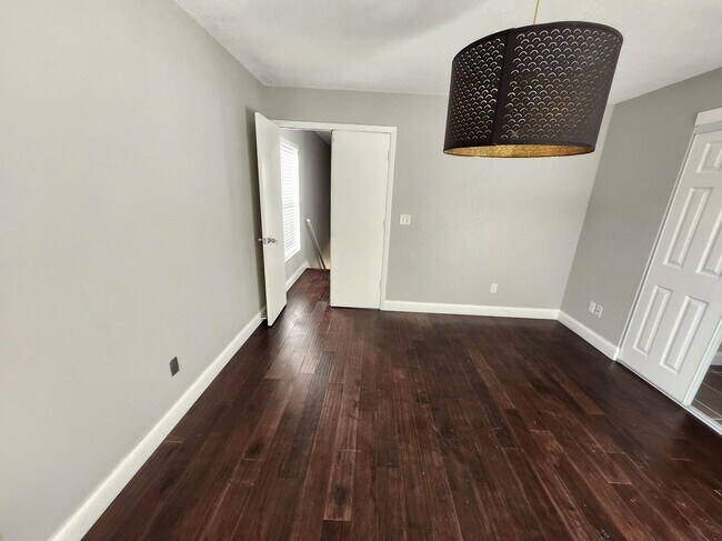 Building Photo - 4815 Walden Cir