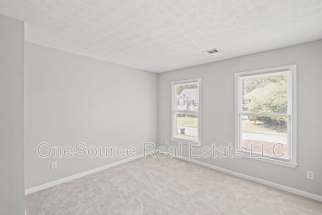 Building Photo - 10905 Pinewalk Forest Cir