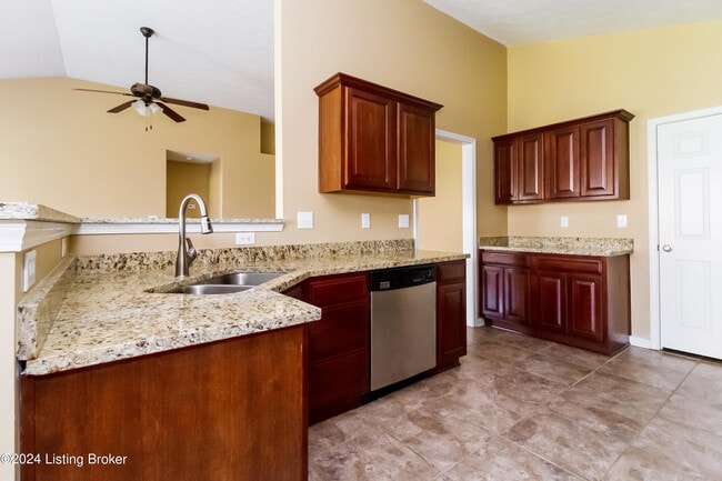 Building Photo - 1911 Belay Way