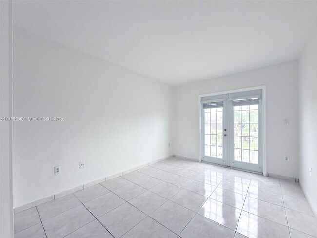 Building Photo - 7780 SW 160th Ave