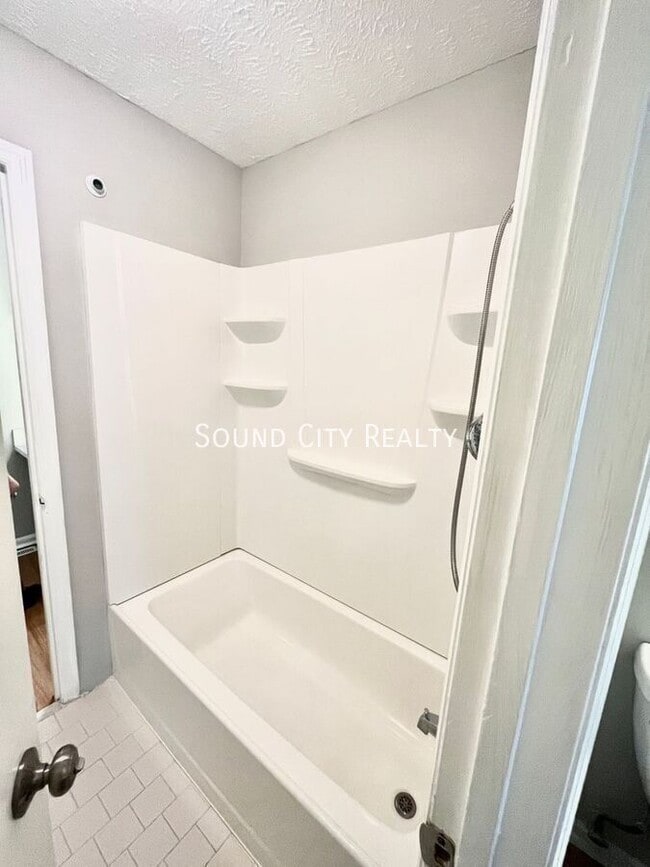 Building Photo - 238 Timberway Dr