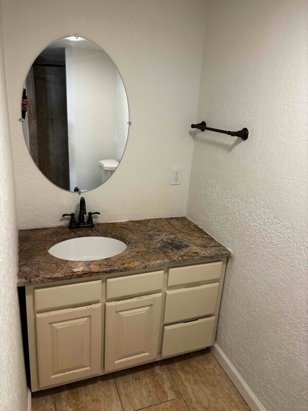 Building Photo - 1325 San Andres Ave NW