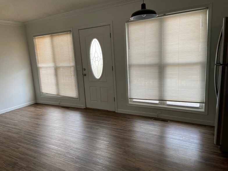 Building Photo - 20 Kimbell Ct